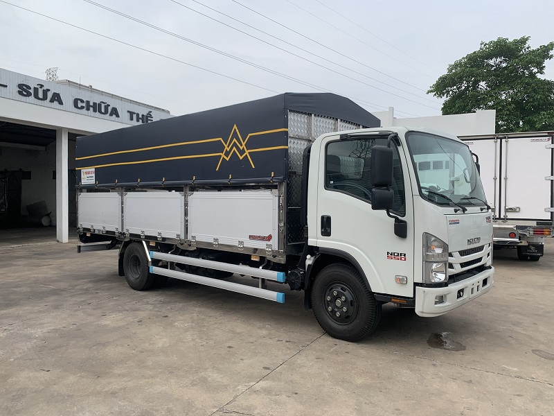 Isuzu nqr550 mui bạt bửng nhôm cao cấp