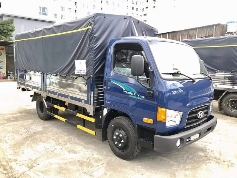 Hyundai 3t5 thùng mui bạt