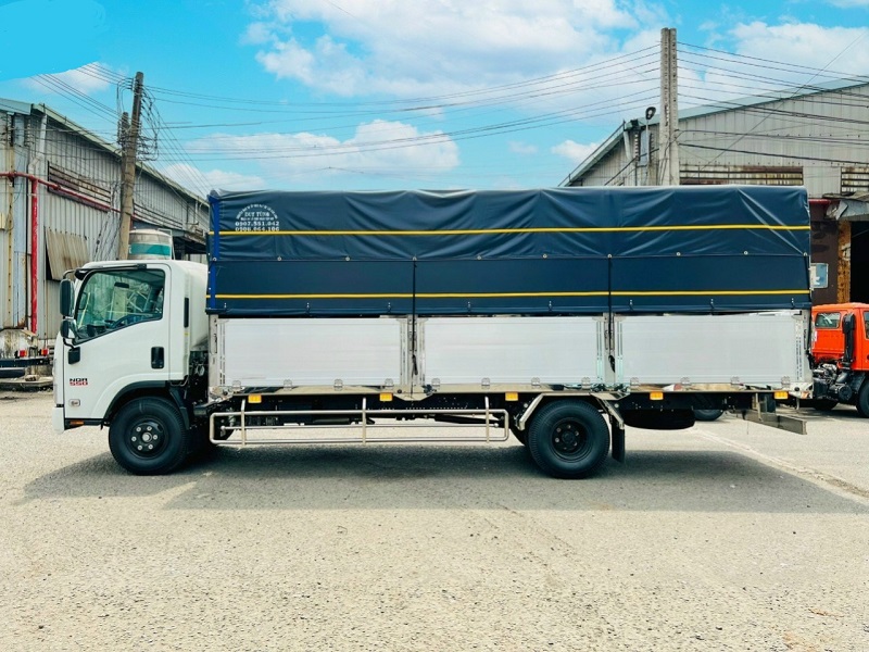 Isuzu nqr550 mui bạt bửng nhôm