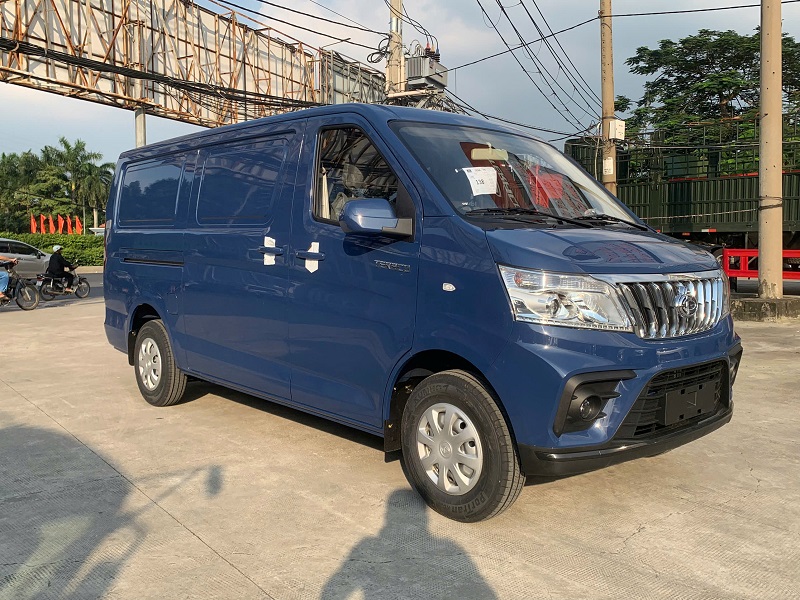 Xe van 2 chỗ tera v8 màu xanh