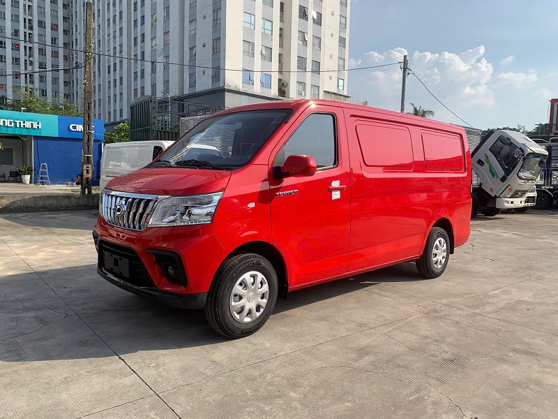 Xe van tera v82s màu đỏ